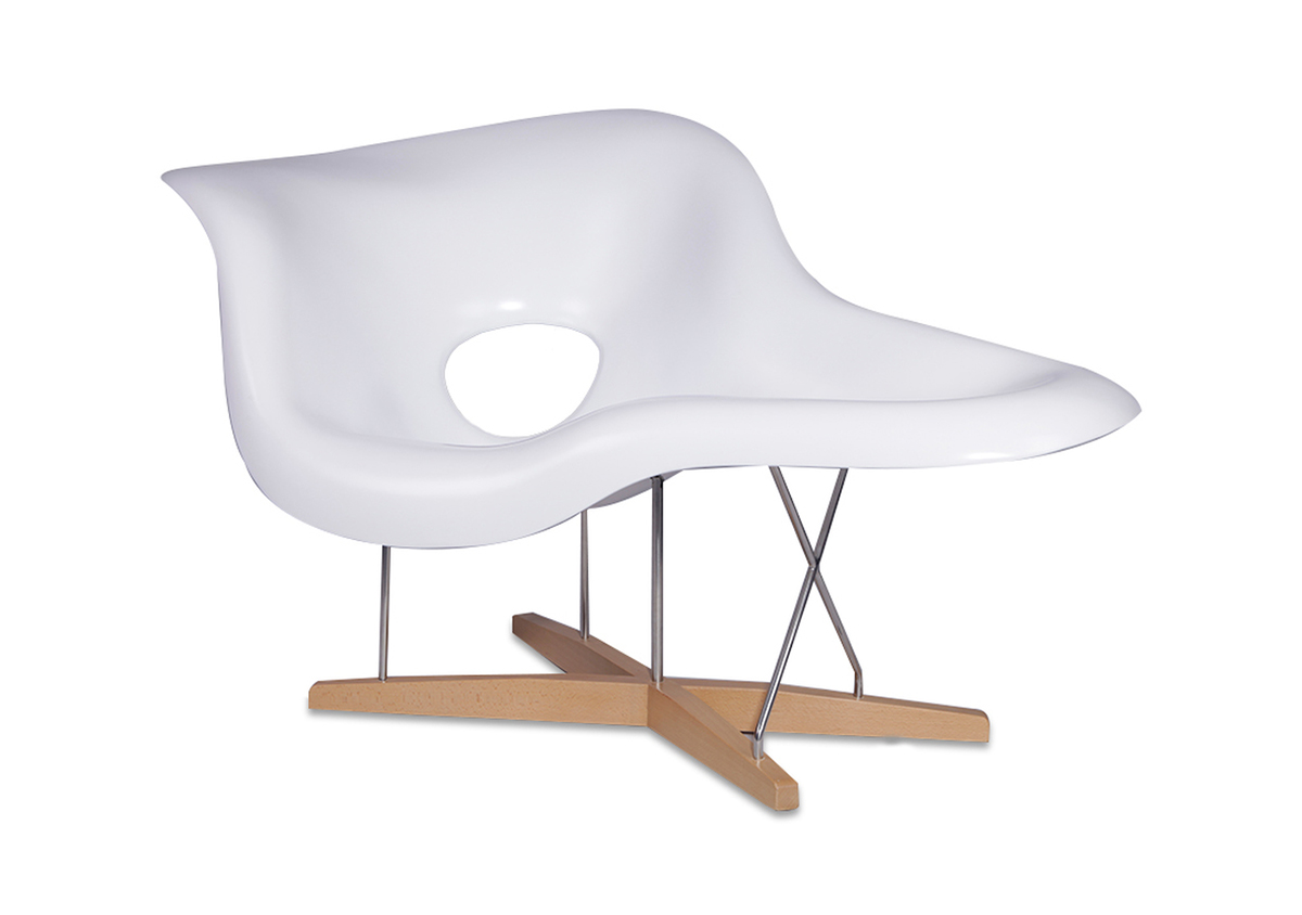 Eames Chaise Longue (La Chaise) by Charles and Ray Eames, 1948